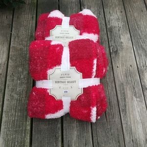 Plaid Sherpa Throws Red and White 50" x 60"
